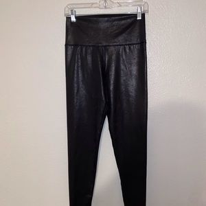 Aerie Leather Look Crackle Move Legging